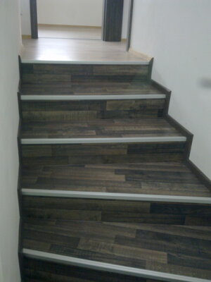 hp trade schody 023