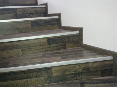 hp trade schody 027